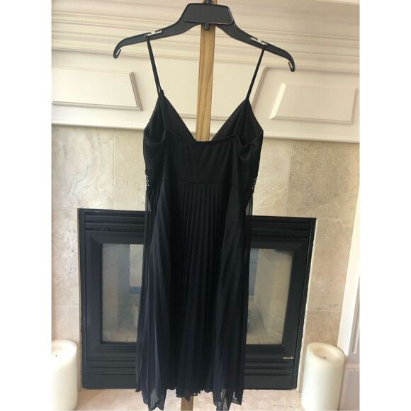 Taboo Women’s Black Elegant Rhinestone Waist Spaghetti Strap Dress Size M - Picture 2 of 5